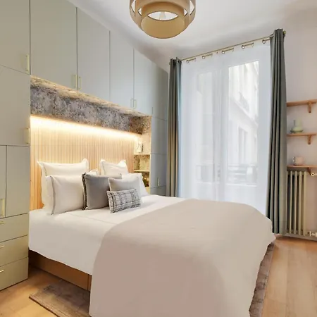 Apartment Saint Honore *